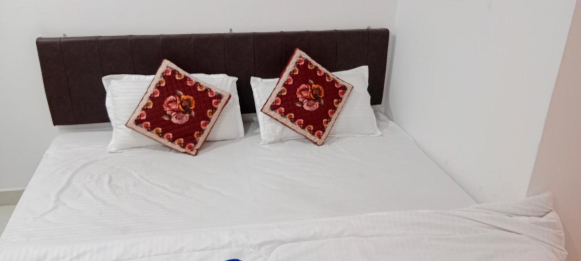 Hotel Aaradhya Udaipur Ngoại thất bức ảnh