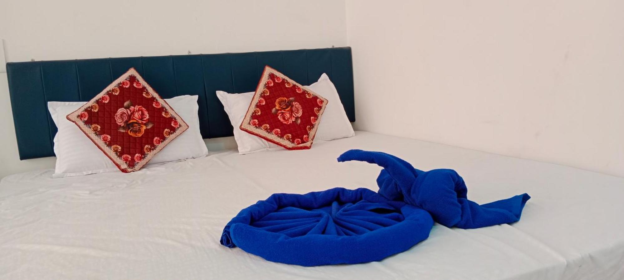 Hotel Aaradhya Udaipur Ngoại thất bức ảnh