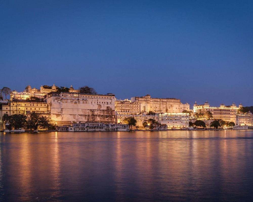 Hotel Aaradhya Udaipur Ngoại thất bức ảnh